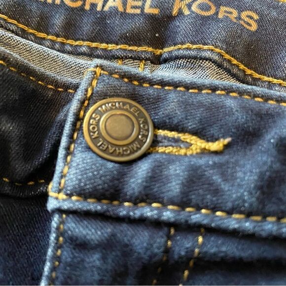 Michael Kors Izzy Cropped Skinny Jeans, size 8. (J47) - Picture 7 of 10